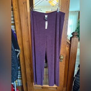 Chico’s Travelers No Tummy Pants NWT size 3R (xl, 16, 18). Purple Berry.
